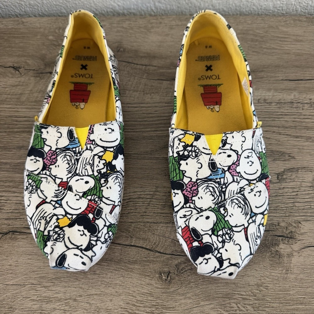 TOMS X Ortholite Peanuts Alpargata White Peanuts Cast Print Women Size 8 Slip On - Picture 2 of 9